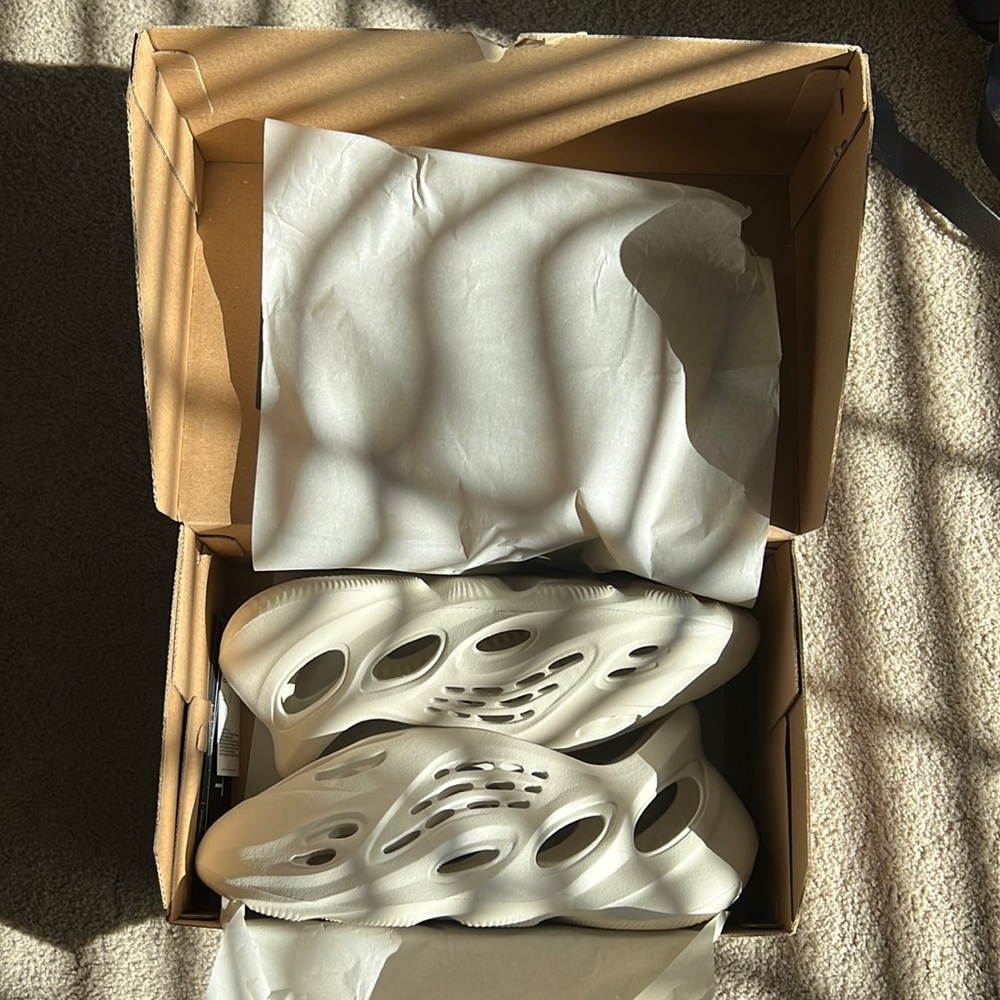 Yeezy foam runner size 12